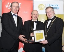 Mike O\'Sullivan, Glass Lewis (centre) is presented with the Best FDI Business Award from Conor Agnew, IDA Ireland , left, and Dr Fergal Barry, President, Limerick Chamber at the Limerick Chamber Regional Business Awards 2013\' at the Strand Hotel, Limerick - Picture: Kieran Clancy Â© 15/11/2013