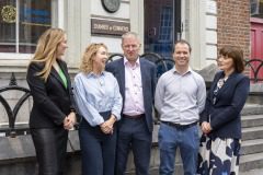 26/06/2025
Dr Gillian Barry, TUS, Mairead Connolly, Limerick Chamber President, Damien Garrihy, AIB, Redmond McDonnell, Designpro Automation and Michelle Gallagher, CEO Limerick Chamber pictured at the launch of Limerick Chamber Awards 2025.
Pic: Don Moloney