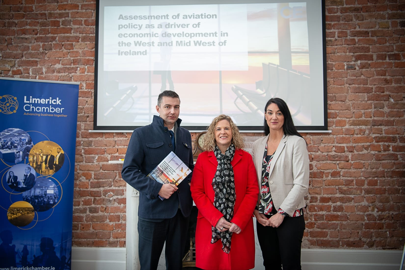 No repro fee-Aviation Impact Report Members Briefing which was held in the Limerick Chamber Boardroom on Tuesday 05th November  - From Left to Right: Rory Corbett - FRS Recruitment , Jean Ward - FRS Recruitment, Gillian Dunphy - Careerwise Recruitment. 
Photo credit Shauna Kennedy