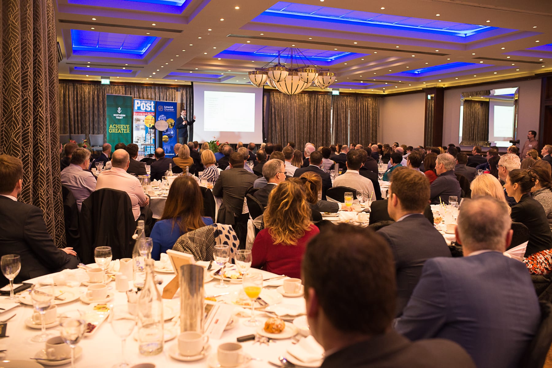 no_repro_fee-_newspaper-_limerick_chamber_Economic_Trends000_(114)