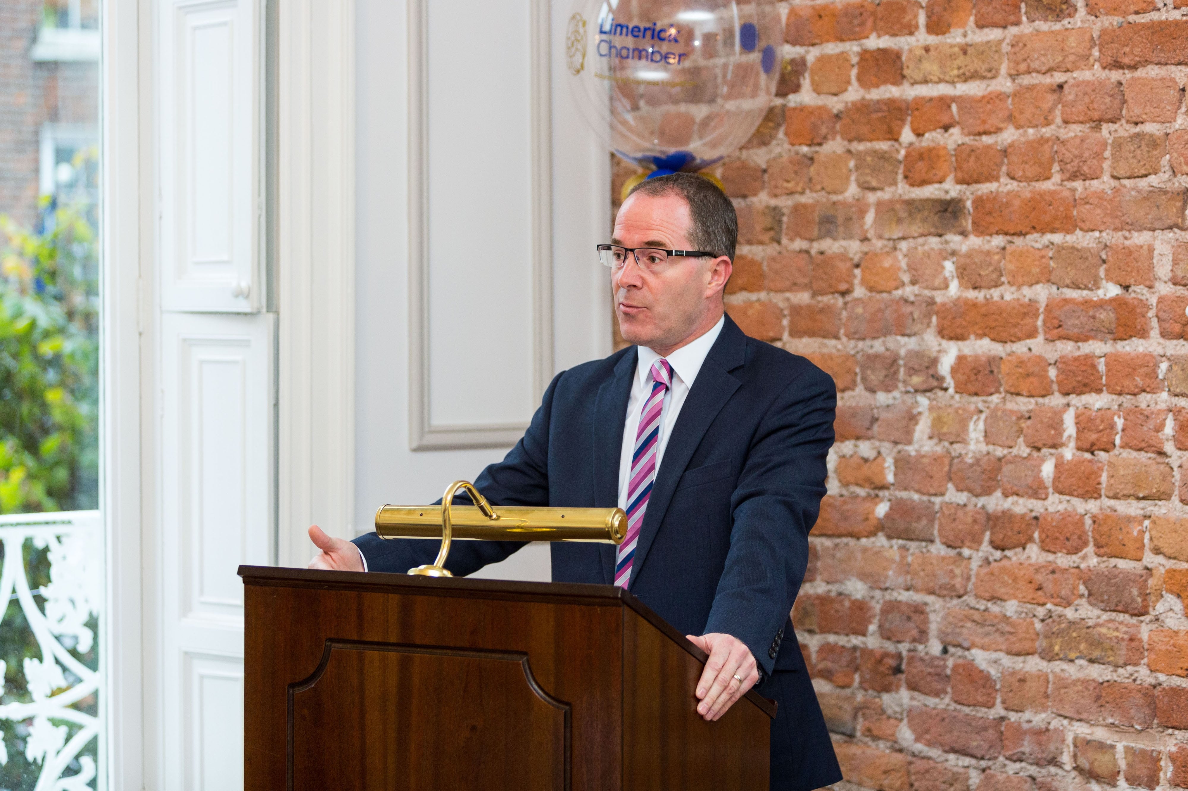 Limerick Chamber New Members BreakfastGordon Kearney, Rooneys Auctioneers speaking at the New Members Breakfast at the Limerick Chamber offices.Photo: Oisin McHugh True Media