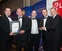 No repro fee- limerick chamber president's dinner 2017 - 17-11-2017, From Left to Right: Best Sme of the Year Award: Donal Cantillon - BOI /Sponsored by BOI, Kieran Cusack, Denis O’Brien and Tom O’Connor all from Conack Construction / Winners, Ken Johnson - President Limerick Chamber. Photo credit Shauna Kennedy