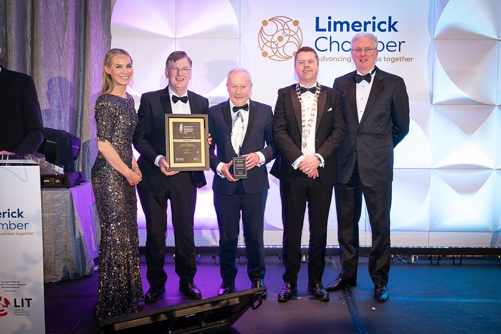 No repro fee-Limerick Chamber President’s Dinner
and Limerick Chamber Regional Business Awards 2019 which was held in the Strand Hotel on Friday 15th November /Best Large Business/  - From Left to Right: Dee Ryan - CEO Limerick Chamber, Jim Duignan - Winner / EL Electronics, Mick Guinee - Winner / EL Electronics, Eoin Ryan - President Limerick Chamber, Donal Creaton - HOMS / Sponsor. 
Photo credit Shauna Kennedy