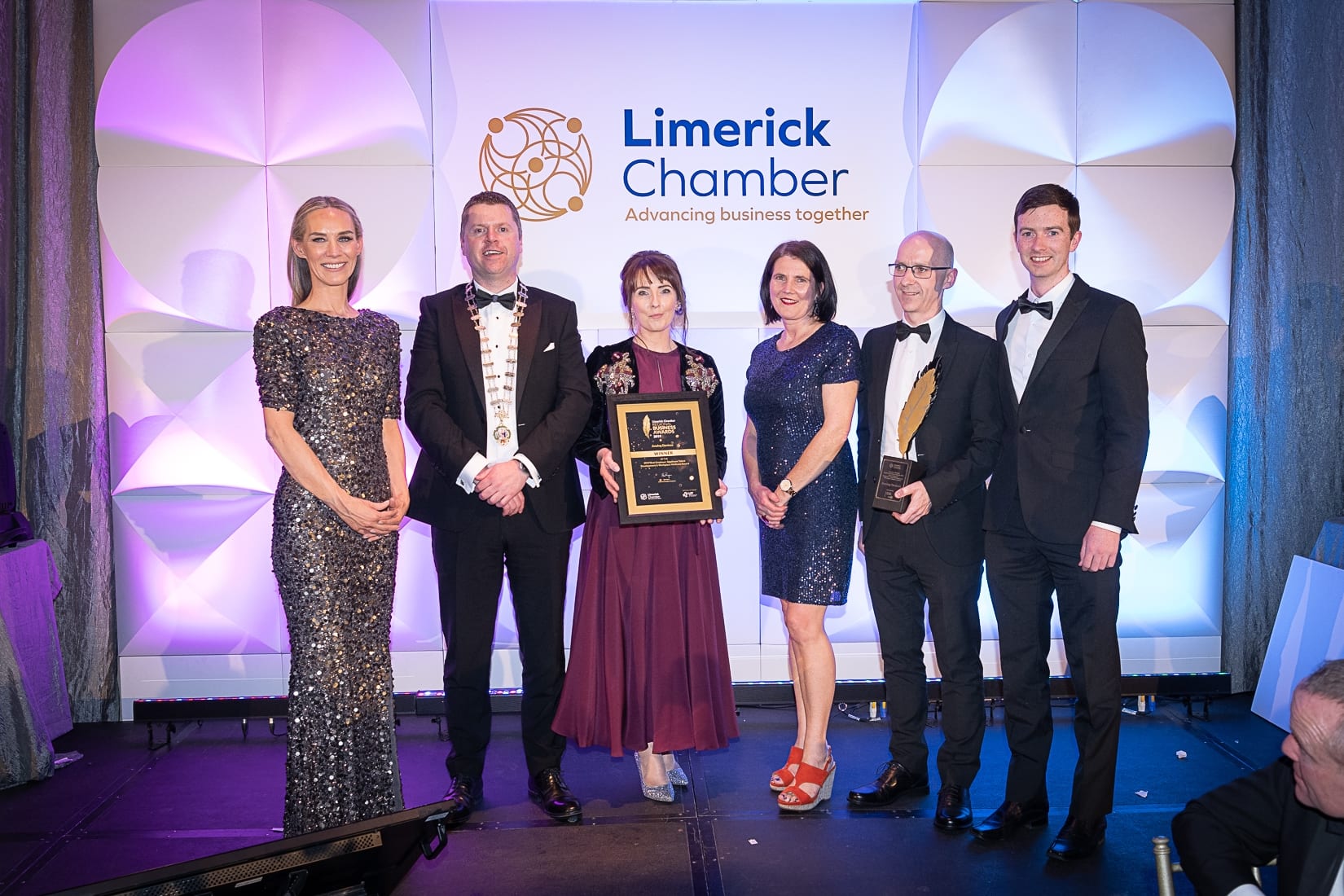 No repro fee-Limerick Chamber President’s Dinner
and Limerick Chamber Regional Business Awards 2019 which was held in the Strand Hotel on Friday 15th November /Best Employer/  - From Left to Right: Dee Ryan - CEO Limerick Chamber, Eoin Ryan - President Limerick Chamber, Fiona Keogh - Winner / Analog Devices, Anne Morris - Limerick Chamber Skillnet / Sponsor, Mike Morissery - Winner / Analog Devices, Ruairí Nealon- Winner / Analog Devices,
Photo credit Shauna Kennedy