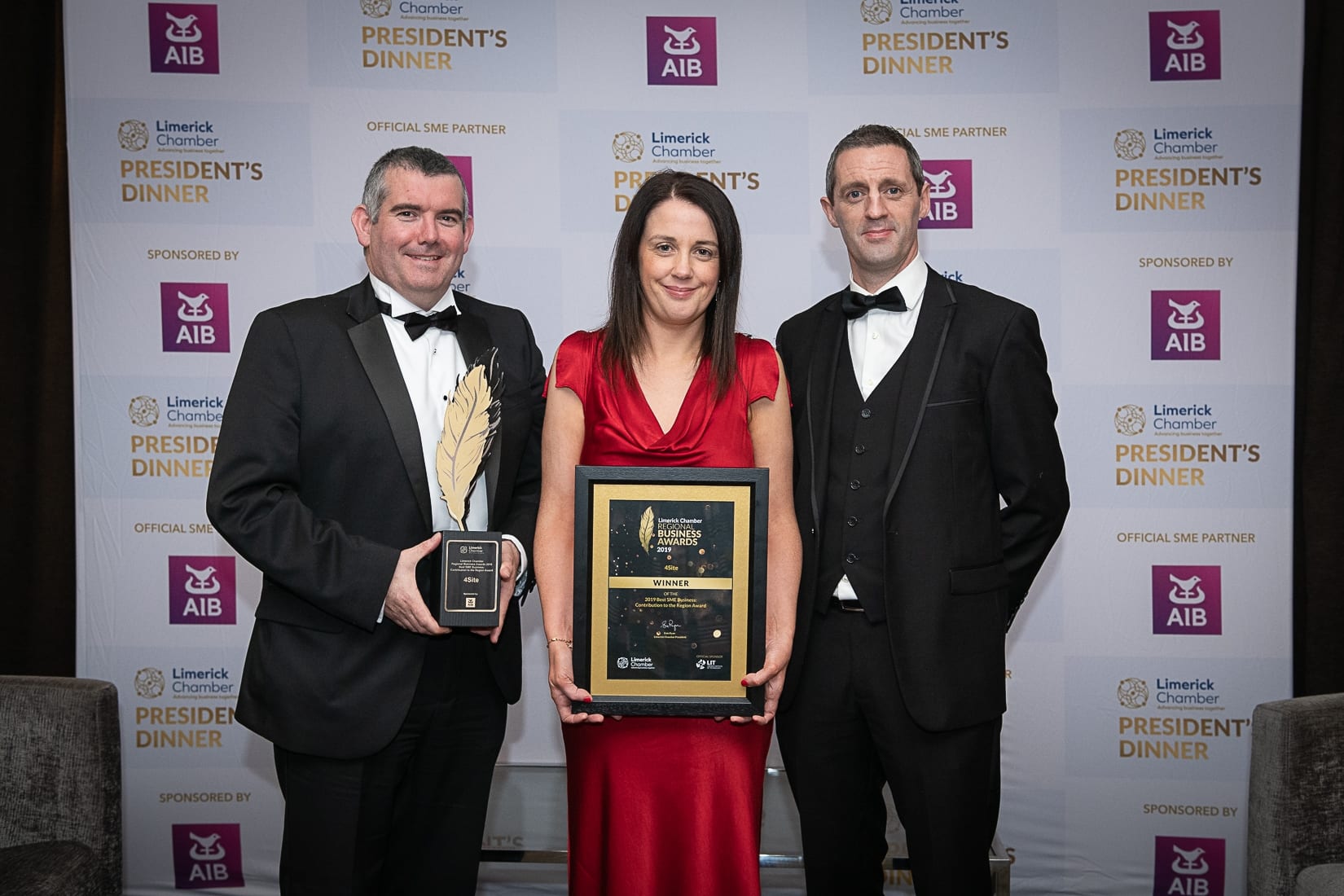 No repro fee-Limerick Chamber President’s Dinner
and Limerick Chamber Regional Business Awards 2019 which was held in the Strand Hotel on Friday 15th November /Best SME /  - From Left to Right: Mark and Helen O’Connor - WINNER / 4Site, Kieran Considine - AIB / Sponsor 
Photo credit Shauna Kennedy