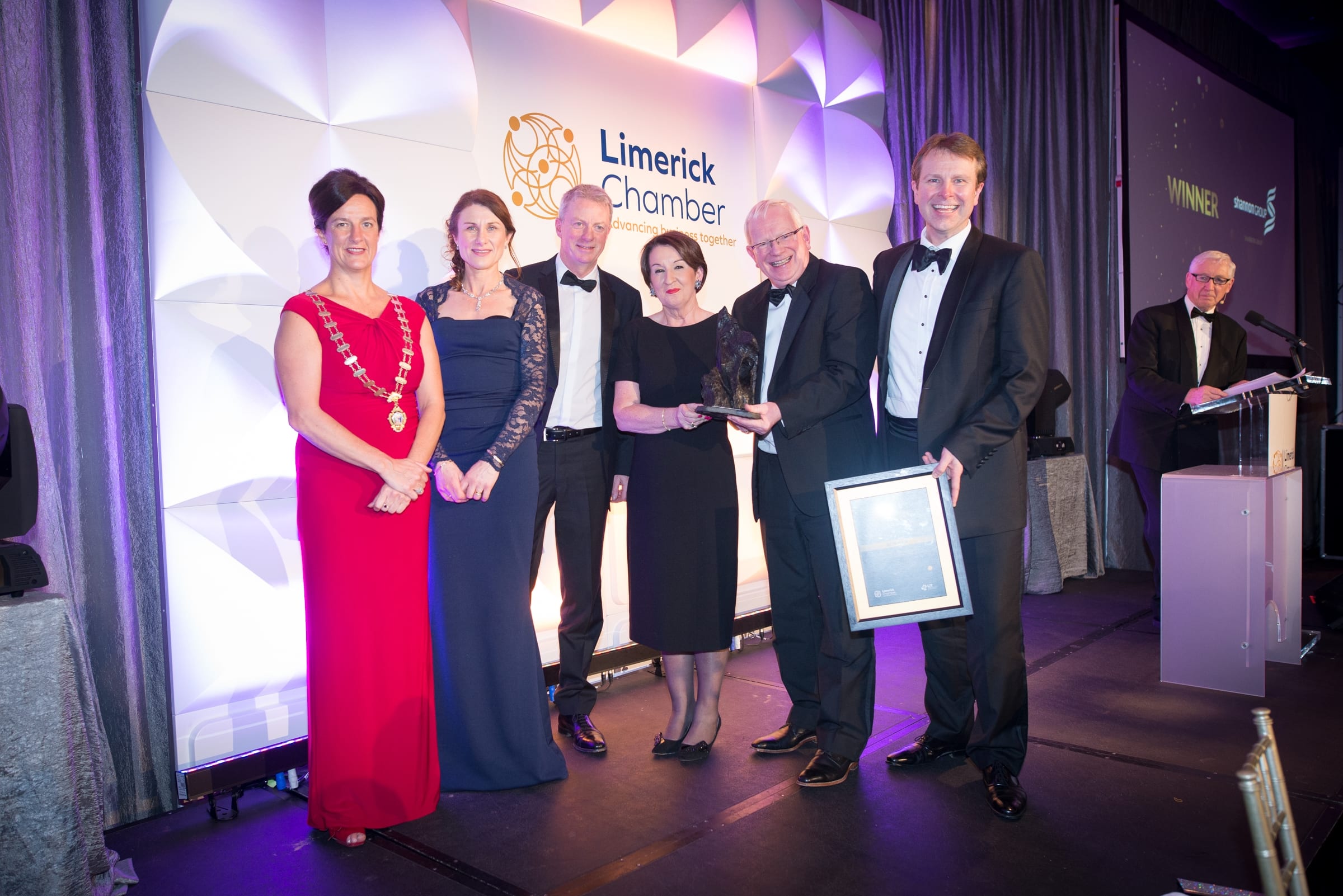 No repro fee- limerick chamber president's dinner- 16-11-2018, From Left to Right: 
2018 Best Overall Award. Award sponsored by LIT:  Dr. Mary Shire - President Limerick Chamber,  Mary Considine - Shannon Group, Ray O Driscoll  -Shannon Group, Rose Hynes - Shannon Group,  Professor Vincent Cunnane - President LIT / Sponsor, Matthew Thomas - Managing Director Shannon Group.
Photo credit Shauna Kennedy