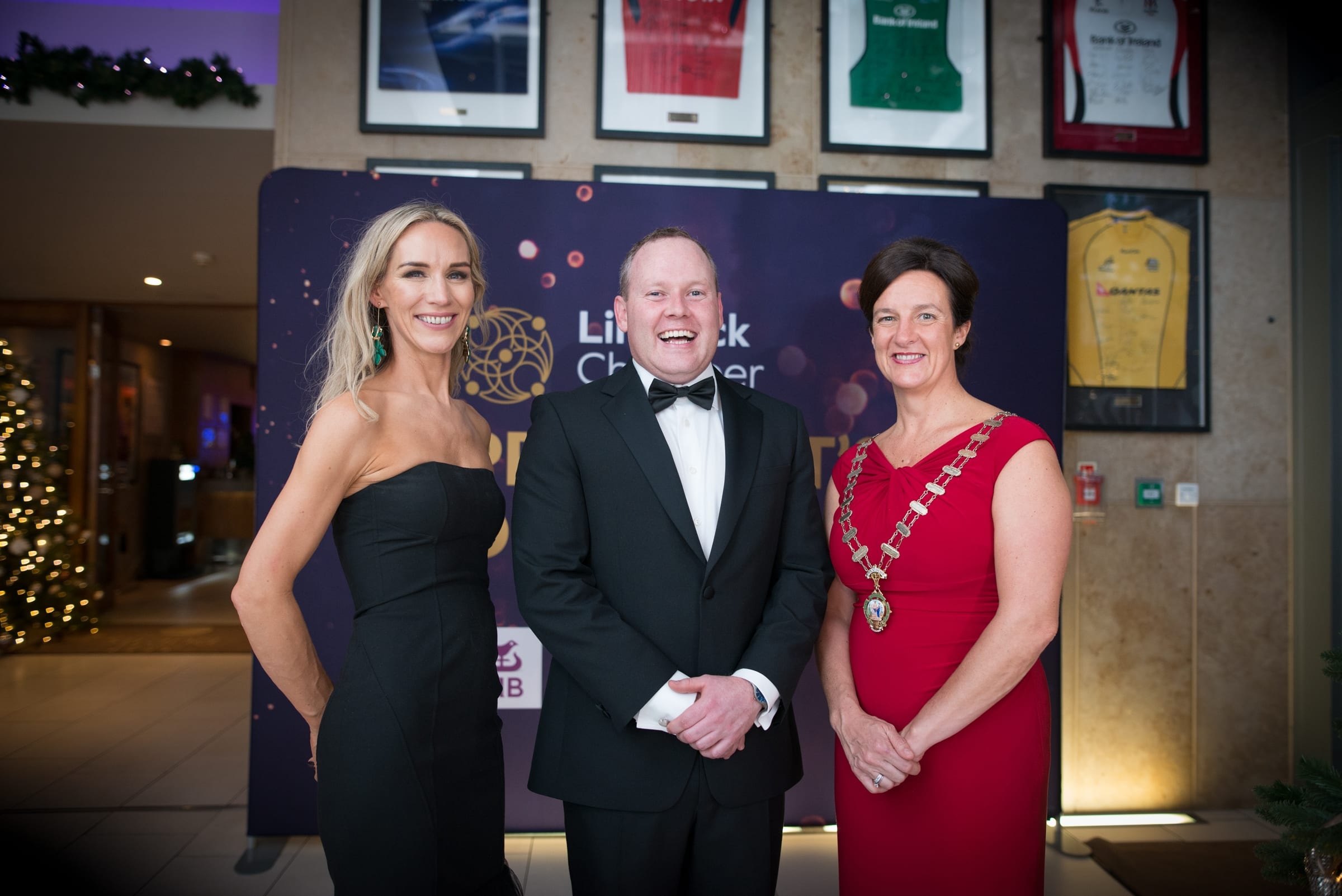 No repro fee- limerick chamber president's dinner- 16-11-2018, From Left to Right: 
Deirdre Ryan - CEO Limerick Chamber.  Kieran Curran - Anucell/ President Choice Award Winner, Dr Mary Shire - President Limerick Chamber, 
Photo credit Shauna Kennedy