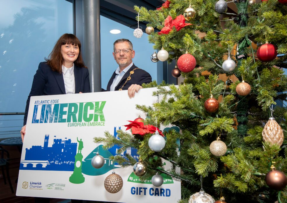 Limerick Chamber CEO Michelle Gallagher, Mayor John Moran Limerick Council launch the Limerick Gift Card the perfect gift for Christmas